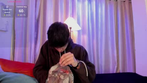 Snapshot of ethan_qop chatting on 05-09-26, 11:15 Ethan online show from 05-09-26, 11:15