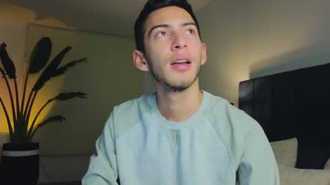 Snapshot of ethan_skiny_ chatting on 12-08-24, 05:07 Joan online show from 12-08-24, 05:07