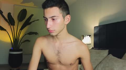 Snapshot of ethan_skiny_ chatting on 12-27-24, 05:52 Joan online show from 12-27-24, 05:52