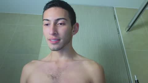 Snapshot of ethan_skiny_ chatting on 12-30-24, 12:31 Joan online show from 12-30-24, 12:31