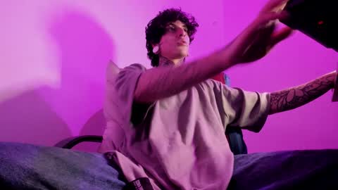 Snapshot of ethan_sykes chatting on 09-21-25, 03:19 Ethan sykes online show from 09-21-25, 03:19