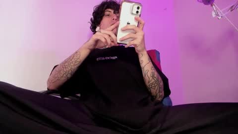 Snapshot of ethan_sykes chatting on 10-30-25, 05:57 Ethan sykes online show from 10-30-25, 05:57