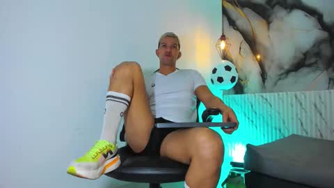 ethancarter_ online show from 06-11-26, 01:53