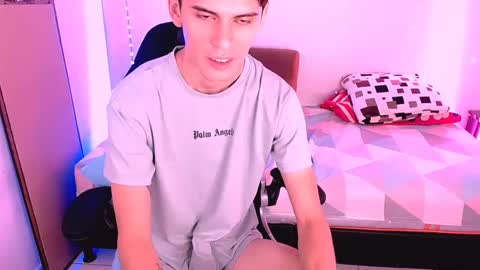 Snapshot of ethancoleeman chatting on 09-09-25, 01:21 EthanColeeman online show from 09-09-25, 01:21