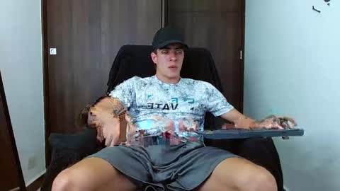 Snapshot of ethangreey1 chatting on 01-06-25, 10:26 ethangreey1 online show from 01-06-25, 10:26