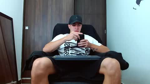 Snapshot of ethangreey1 chatting on 02-05-25, 03:09 ethangreey1 online show from 02-05-25, 03:09