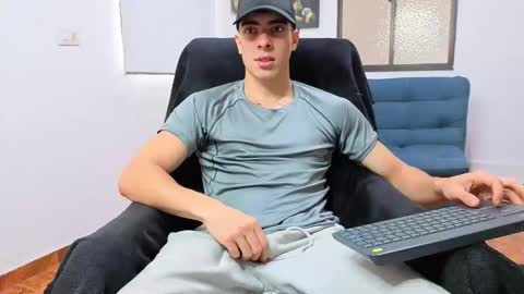 Snapshot of ethangreey1 chatting on 02-04-26, 01:06 ethangreey1 online show from 02-04-26, 01:06