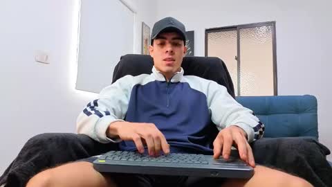 Snapshot of ethangreey1 chatting on 02-15-26, 03:09 ethangreey1 online show from 02-15-26, 03:09