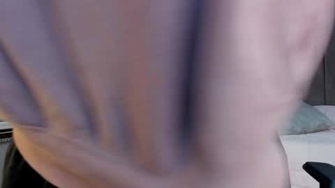 Snapshot of ethanlowell chatting on 09-16-25, 04:46 ethanlowell online show from 09-16-25, 04:46