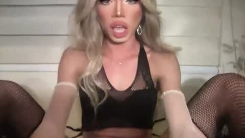 Snapshot of euphoric_goddess chatting on 07-23-26, 08:29 euphoric_goddess online show from 07-23-26, 08:29