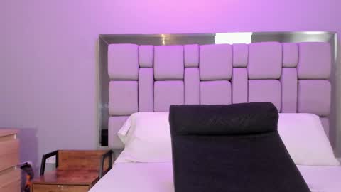 Snapshot of eva_bigboobs_ chatting on 02-05-25, 06:59 EVA online show from 02-05-25, 06:59