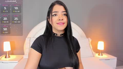 Snapshot of eva_bigboobs_ chatting on 03-06-25, 11:36 EVA online show from 03-06-25, 11:36