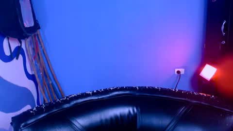 Snapshot of eva_brooks1 chatting on 02-18-26, 06:37 Iris Smile independent model online show from 02-18-26, 06:37