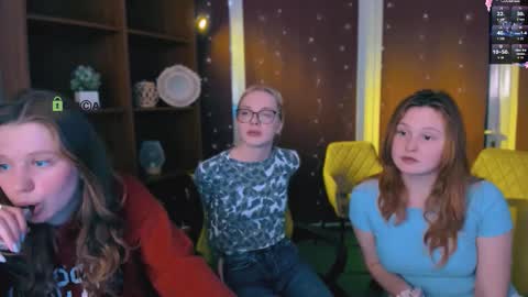 Snapshot of eva_drive chatting on 03-10-26, 08:14 your dream online show from 03-10-26, 08:14