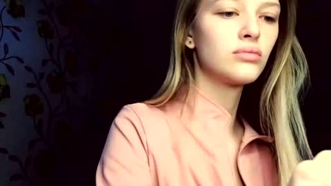 Evvie online show from 06-30-26, 05:19