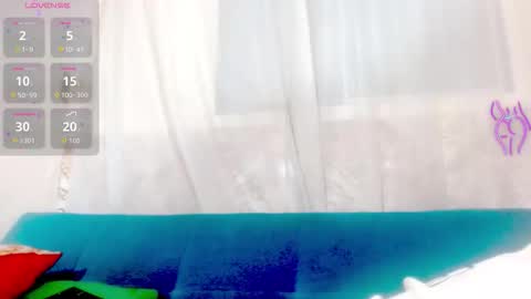 Snapshot of eva_hoot1 chatting on 02-09-26, 01:59 EVA online show from 02-09-26, 01:59