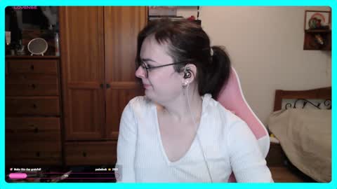 Snapshot of eva_katt chatting on 02-08-25, 09:24 Gamer Katt online show from 02-08-25, 09:24