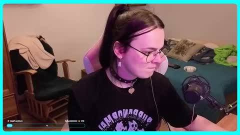 Snapshot of eva_katt chatting on 11-05-25, 01:55 Gamer Katt online show from 11-05-25, 01:55