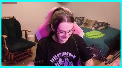 Snapshot of eva_katt chatting on 12-03-25, 01:31 Gamer Katt online show from 12-03-25, 01:31