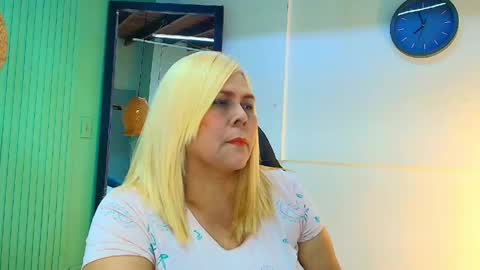 Snapshot of eva_love49 chatting on 03-19-26, 06:56 eva_love49 online show from 03-19-26, 06:56