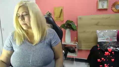 Snapshot of eva_love49 chatting on 06-30-26, 06:20 eva_love49 online show from 06-30-26, 06:20