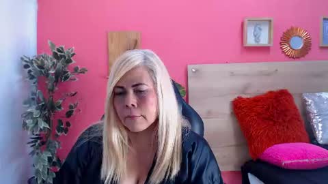 Snapshot of eva_love49 chatting on 07-29-26, 05:44 eva_love49 online show from 07-29-26, 05:44