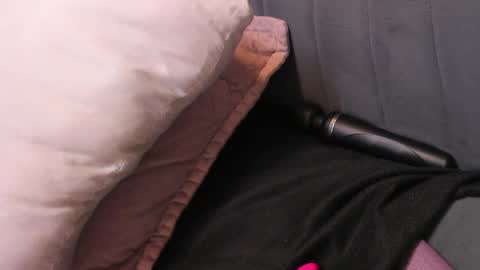 Snapshot of eva_macalliter chatting on 12-29-24, 11:40 Angelinne online show from 12-29-24, 11:40