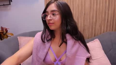 Snapshot of eva_macalliter chatting on 02-27-25, 06:18 Angelinne online show from 02-27-25, 06:18