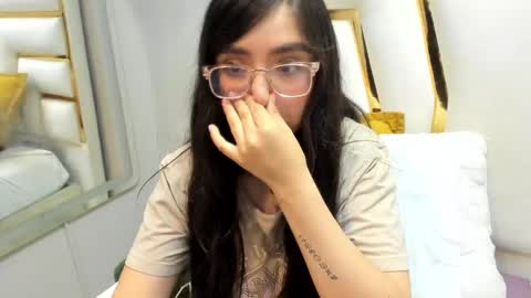 Snapshot of eva_macalliter chatting on 03-09-25, 08:51 Angelinne online show from 03-09-25, 08:51