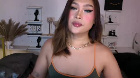 Queen Eva Mazikeen online show from 07-12-26, 08:22