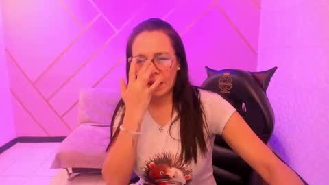 Eva  online show from 09-13-25, 02:39