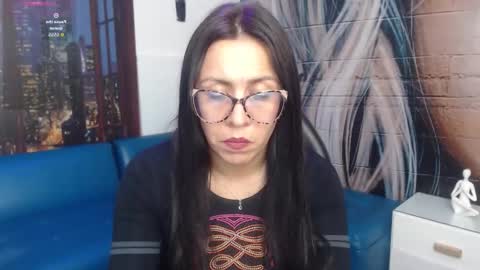 Eva  online show from 10-17-25, 09:39