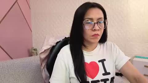 Snapshot of eva_mermaid chatting on 06-19-26, 03:05 Eva online show from 06-19-26, 03:05