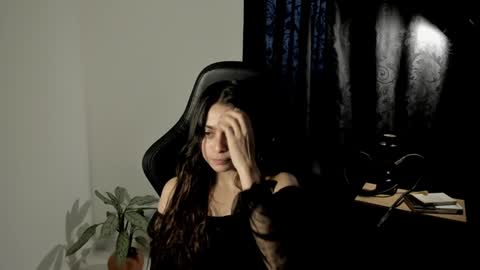 Snapshot of eva_monn chatting on 12-27-24, 10:16 eva_monn online show from 12-27-24, 10:16