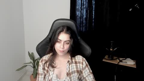 Snapshot of eva_monn chatting on 01-05-25, 09:47 eva_monn online show from 01-05-25, 09:47