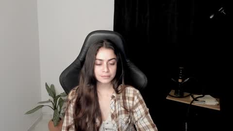 Snapshot of eva_monn chatting on 01-06-25, 12:48 eva_monn online show from 01-06-25, 12:48