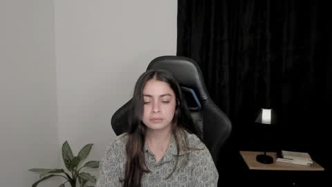 Snapshot of eva_monn chatting on 01-10-25, 01:32 eva_monn online show from 01-10-25, 01:32