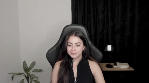 Snapshot of eva_monn chatting on 01-10-25, 11:18 eva_monn online show from 01-10-25, 11:18