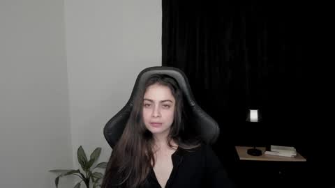 Snapshot of eva_monn chatting on 01-11-25, 11:46 eva_monn online show from 01-11-25, 11:46