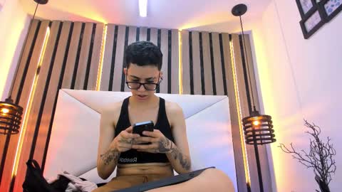 Snapshot of eva_monwalker chatting on 11-03-25, 05:47 Eva cute online show from 11-03-25, 05:47