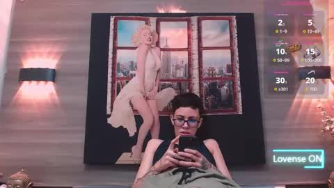 Snapshot of eva_monwalker chatting on 11-18-25, 04:55 Eva cute online show from 11-18-25, 04:55