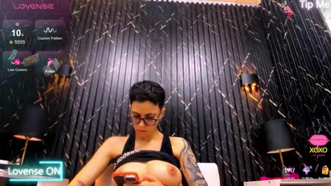 Snapshot of eva_monwalker chatting on 12-02-25, 05:41 Eva cute online show from 12-02-25, 05:41