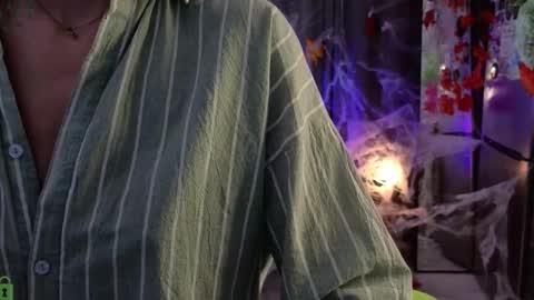 Snapshot of eva_natsumi chatting on 10-27-25, 05:17 Eva online show from 10-27-25, 05:17