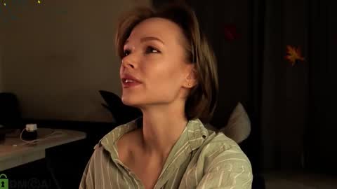 Snapshot of eva_natsumi chatting on 11-17-25, 02:12 Eva online show from 11-17-25, 02:12