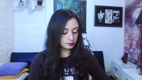 Snapshot of eva_rosell chatting on 05-05-26, 02:47 Eva online show from 05-05-26, 02:47
