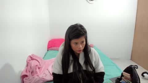 Estefania online show from 02-16-26, 01:57
