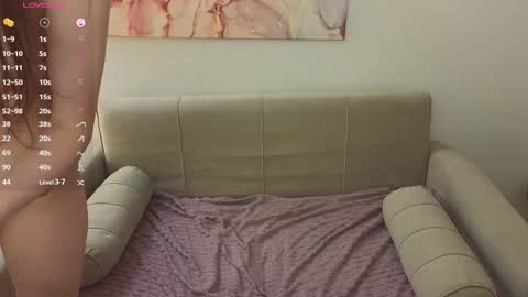 Hi Im Eva new here online show from 02-12-25, 07:02