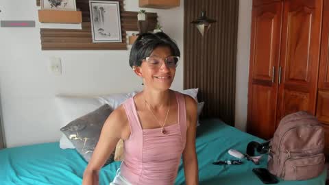 Snapshot of evaa_campbell chatting on 04-18-26, 07:58 Eva online show from 04-18-26, 07:58