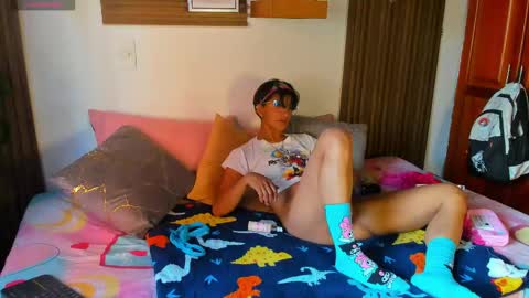 Snapshot of evaa_campbell chatting on 04-22-26, 02:07 Eva online show from 04-22-26, 02:07