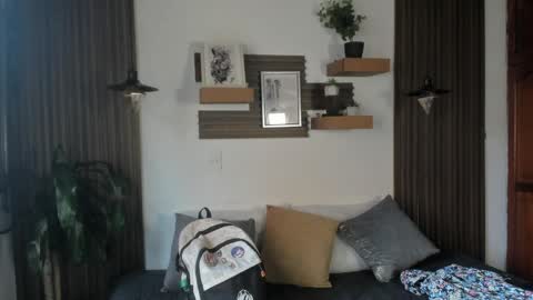 Snapshot of evaa_campbell chatting on 05-06-26, 01:05 Eva online show from 05-06-26, 01:05